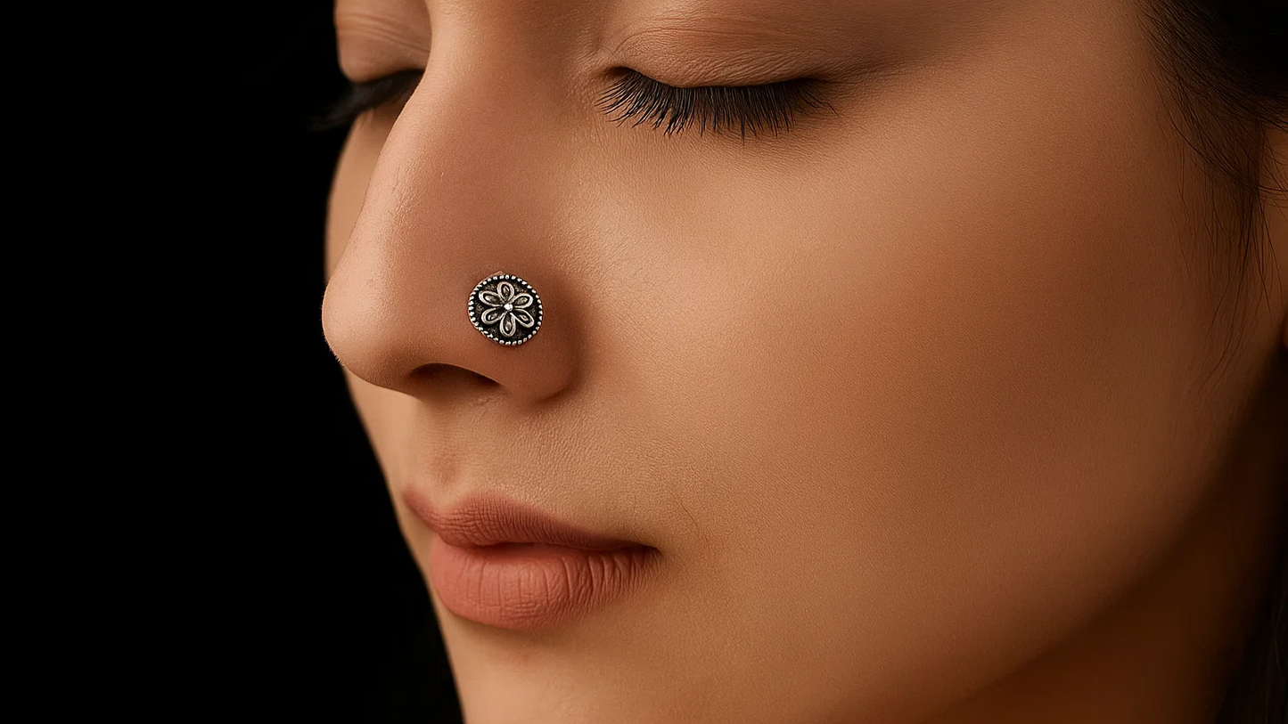 Oxidised Daisy Charm Nosepin