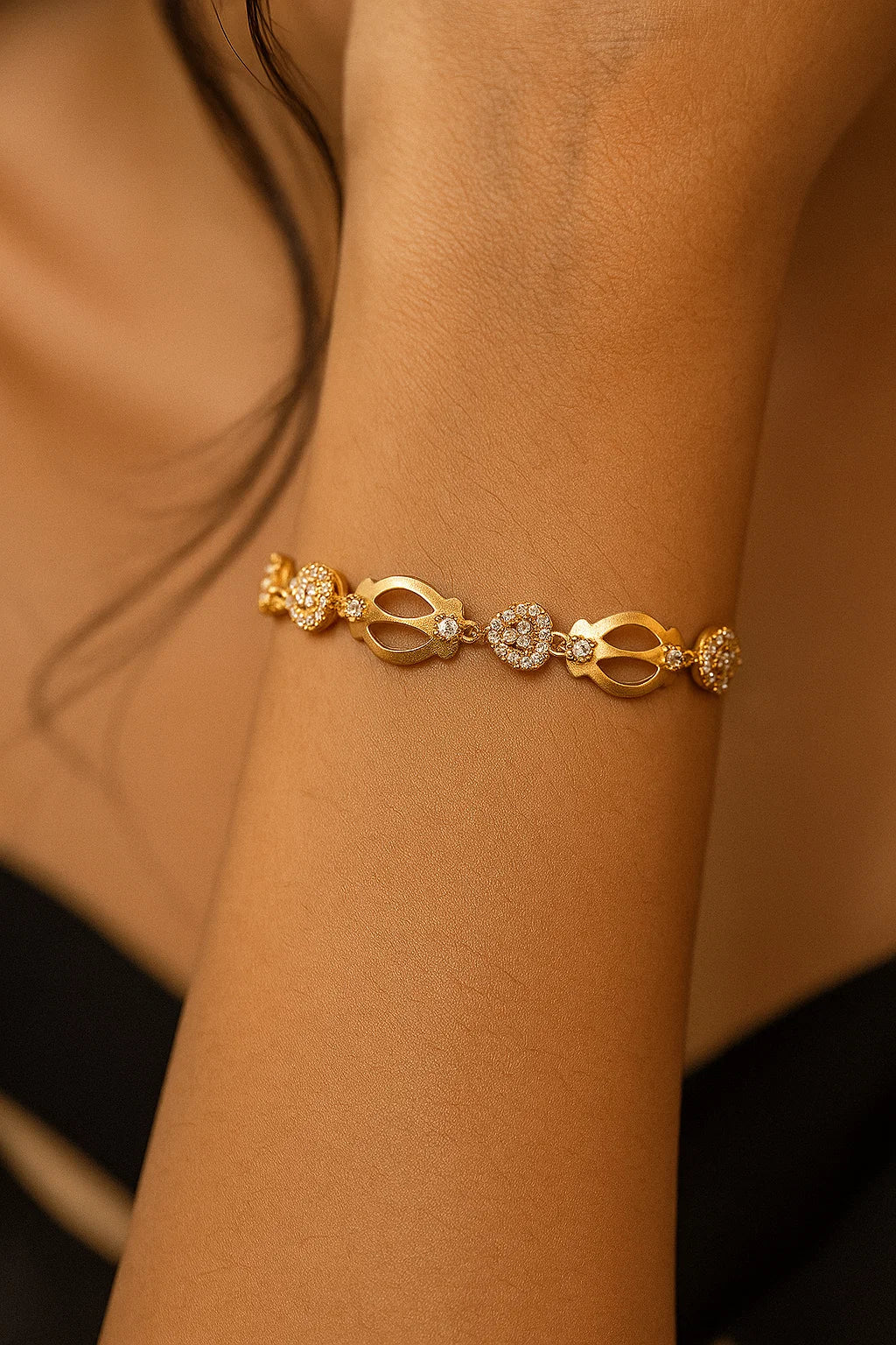 Royal Heart & Floral Rose Gold-Plated Bracelet