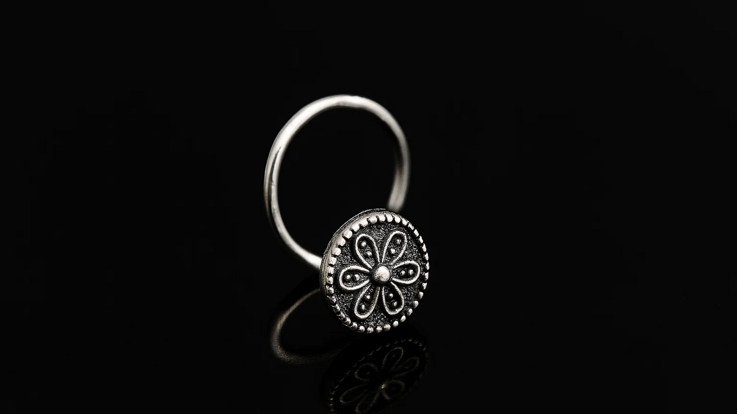 Oxidised Daisy Charm Nosepin