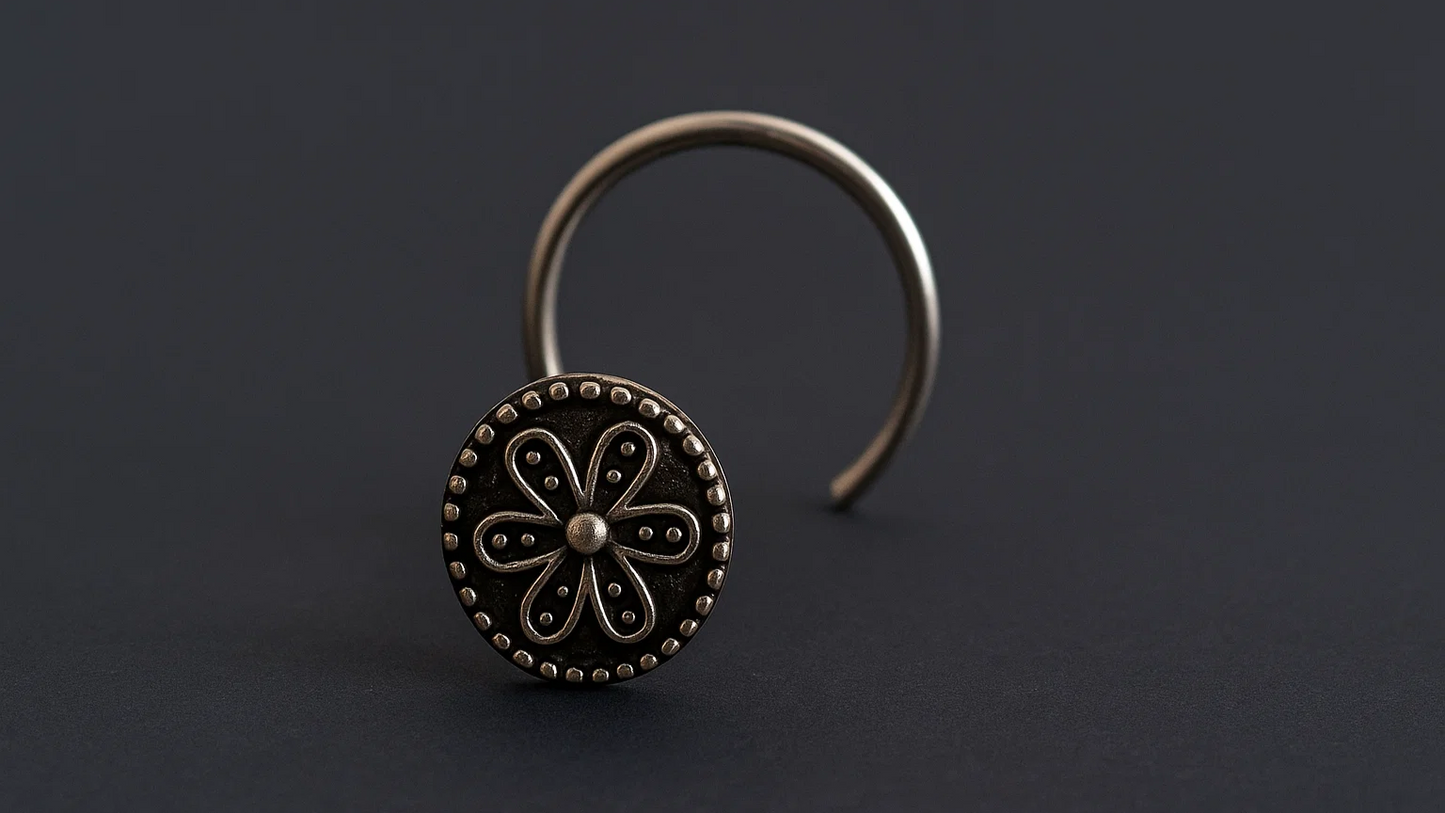 Oxidised Daisy Charm Nosepin