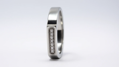 Men’s Minimalist Bar-Set Silver Ring
