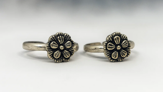Vintage Bloom Silver Toe Ring
