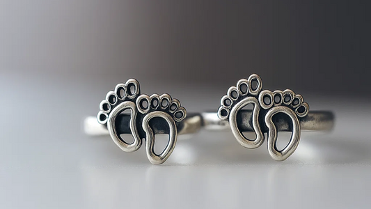 Tiny Steps Silver Toe Ring