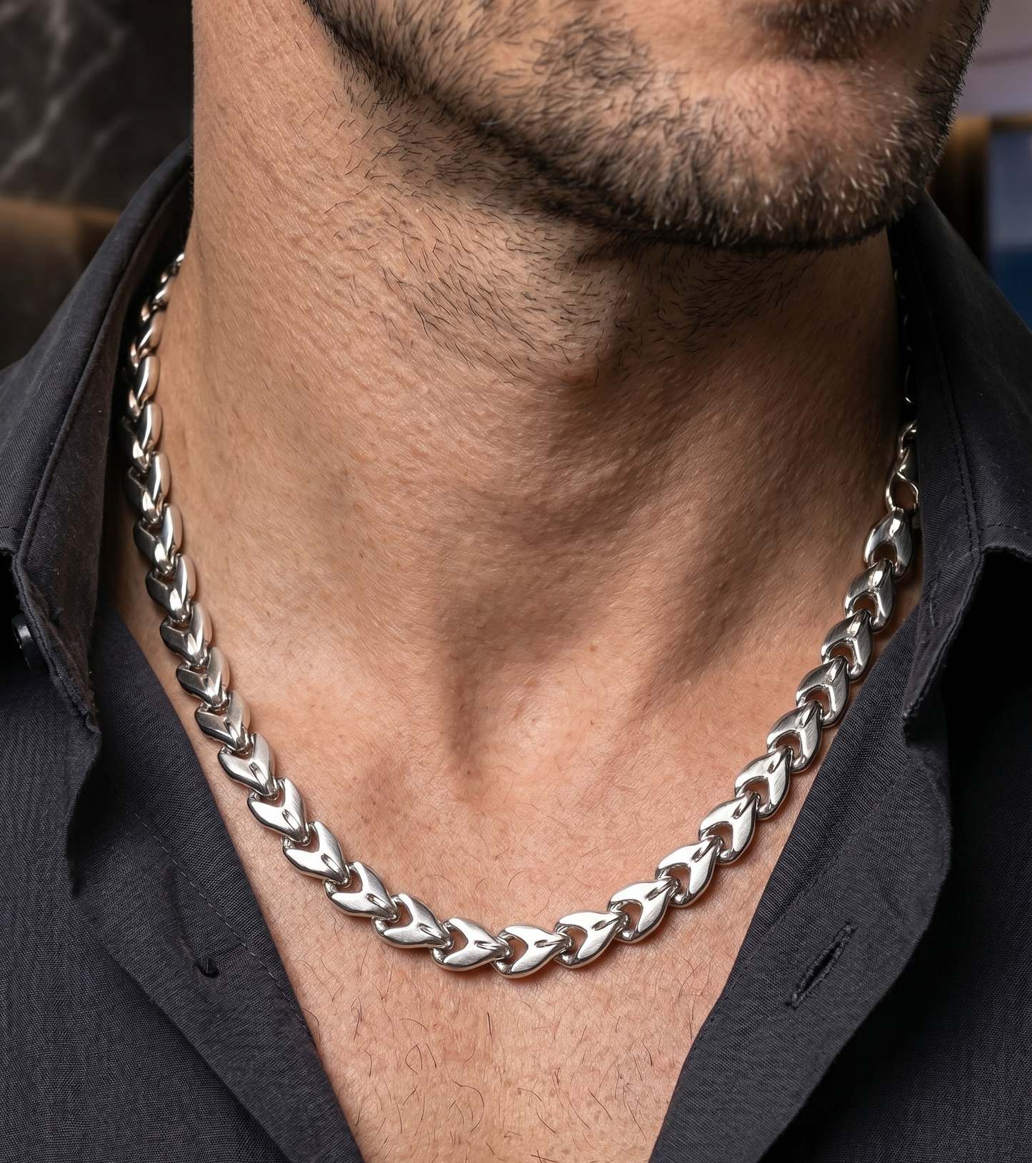 The Sovereign V-Link Chain