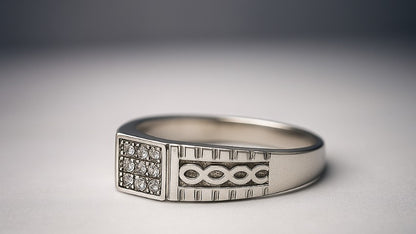 Men’s Vintage Patterned Silver Signet Ring