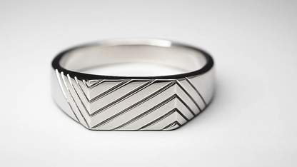 925 Sterling Silver Chevron Engraved Ring
